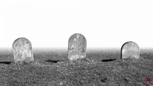 Sognare cimitero e tomba