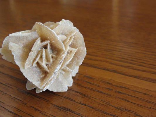 Pure and Welcoming Feminine: A Lesson from the Desert Rose Crystal!