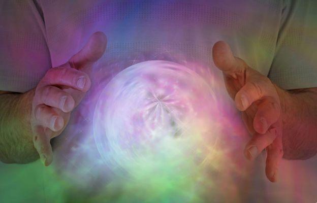 Sending Reiki from a Distance in Real Time: How to use energy in Self-Constellation?