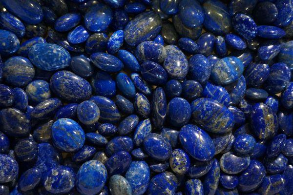 Lapis Lazuli Stone: learn how to use its therapeutic effects