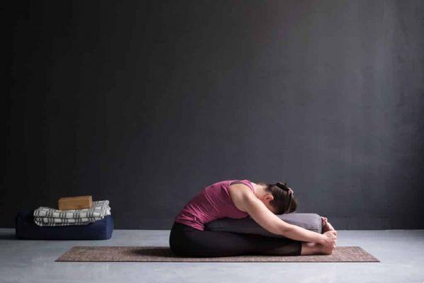 10 posturas de yoga para reducir la ansiedad