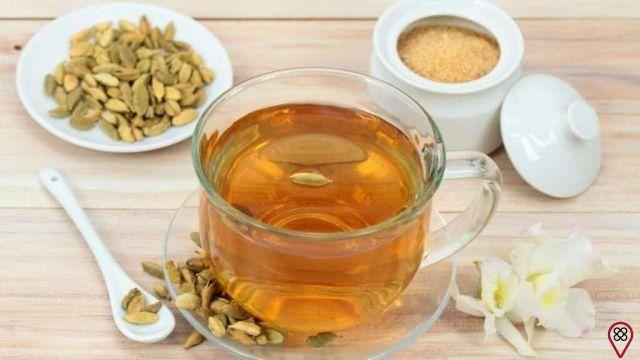 Le migliori ricette di tè ayurvediche fatte in casa per disintossicare il corpo